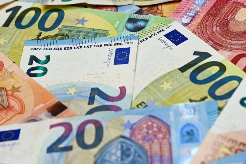Im kommenden Jahr will die Bundesregierung die ausgesetzte Schuldenbremse wieder einhalten.
