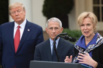 Ex-Trump-Beraterin: COVID-19 kam „infektionsbereit“ aus der Box