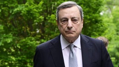 Italiens Ministerpräsident Draghi tritt zurück − Staatspräsident Mattarella lehnt ab