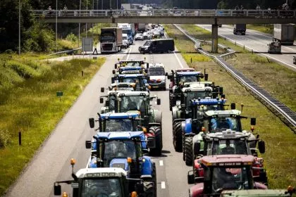 Überlebenskampf der Bauern (Teil 2): Volkserziehung, Kühe und Millionen