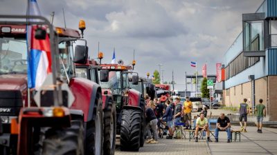 EU-Klimaauflagen: Andauernde Bauernproteste – Leere Supermarktregale