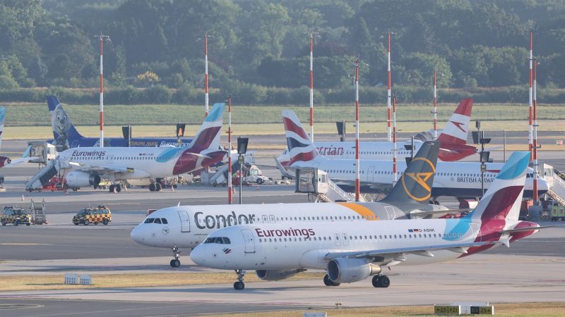 Flugzeuge am Hamburger Flughafen, auf dem am Samstag das Chaos ausblieb.