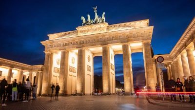 Giffey: Beleuchtung am Brandenburger Tor nachts abschalten