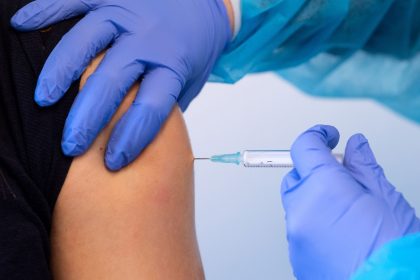 Kombi-Impfung auf mRNA-Basis für COVID-19 und Influenza geplant