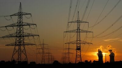 Bayern: EU-Verbotspolitik und Stromknappheit vertreiben Chemiekonzern aus Gendorf