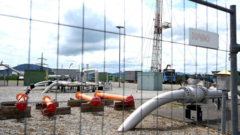 Blick auf Leitungsrohre in der Gasspeicherstation Haidach in Salzburg.