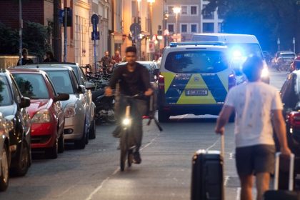 Randale in Berliner Krankenhaus: Polizisten schießen Mann an