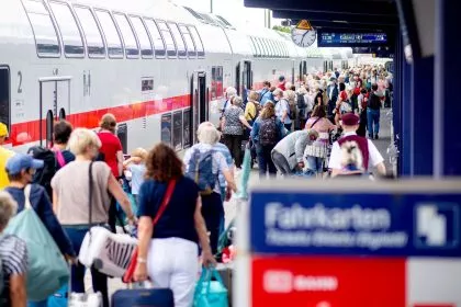 Zahl der Fahrgäste in Bussen und Bahnen steigt kaum noch