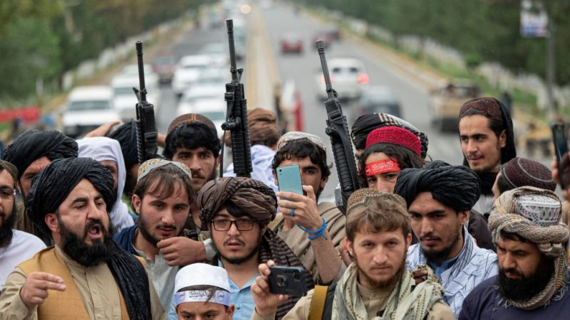 Ungarischer Geheimdienst: Übernehmen die Taliban die Kontrolle auf Balkanroute?