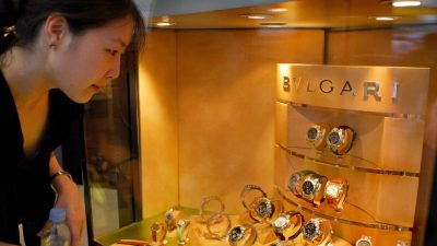 Wohlhabende Chinesen verkaufen ihre Luxusgüter für schnelles Geld
