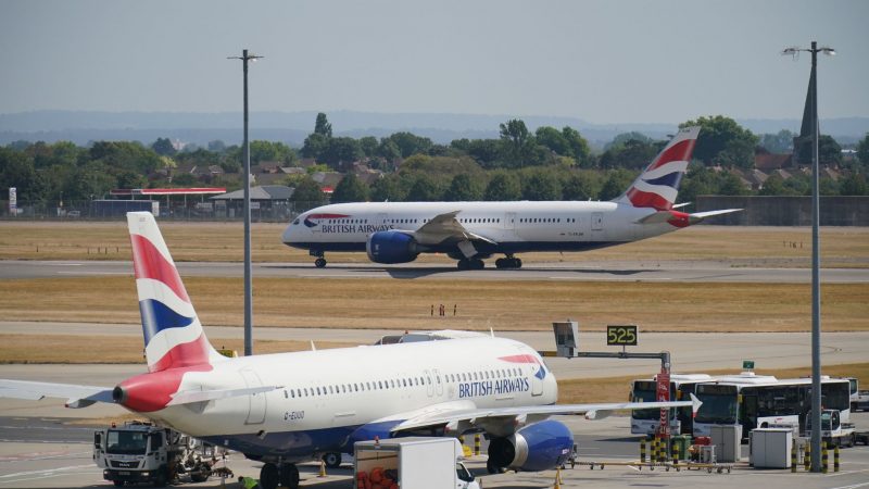 Chaos nach Corona in Heathrow: British Airways verkauft vorerst keine neuen Tickets für Kurzstrecken ab London-Heathrow mehr.