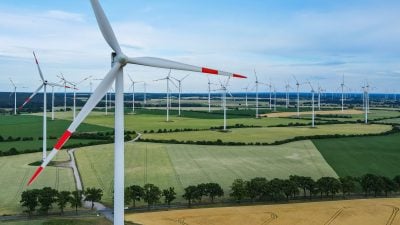 Windenergieanlagen im Windpark «Odervorland» im Landkreis Oder-Spree in Ostbrandenburg.