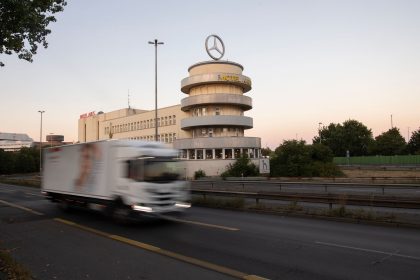 Autobahn nach Brand im Berliner Grunewald  wieder offen – Wald noch gesperrt