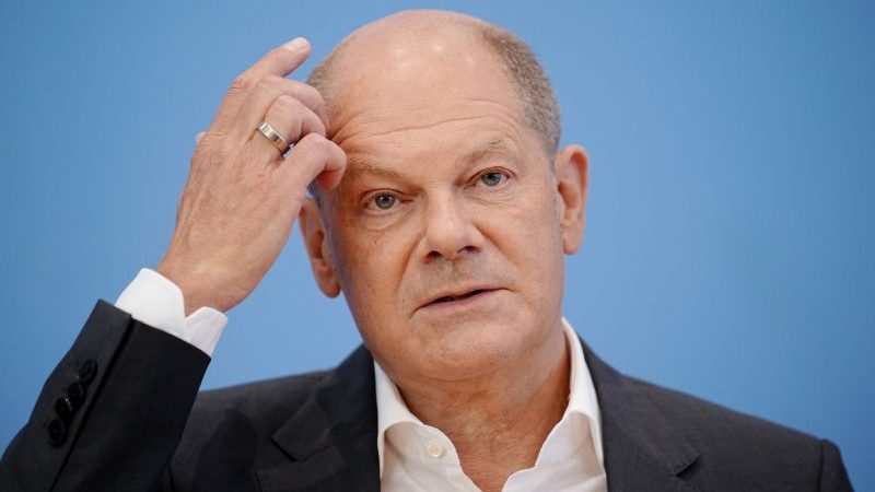 Bundeskanzler Olaf Scholz (SPD) während seiner Sommer-Pressekonferenz am 11. August 2022 in Berlin.