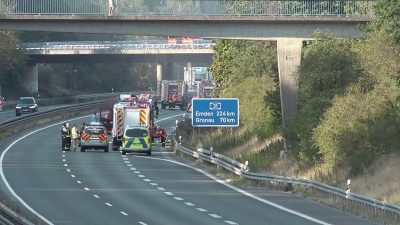 Großbrand an der A31 bei Dorsten