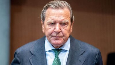 Schröder-Büro wegen Auskunft zu Lobby-Aktivität verklagt