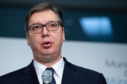 Parlamentswahl in Serbien hat begonnen