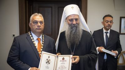 Orbán von der serbisch-orthodoxen Kirche in Budapest geehrt