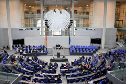 „Halbgares Maßnahmen-Murks-Paket“ – Corona-Regeln für Herbst beschlossen