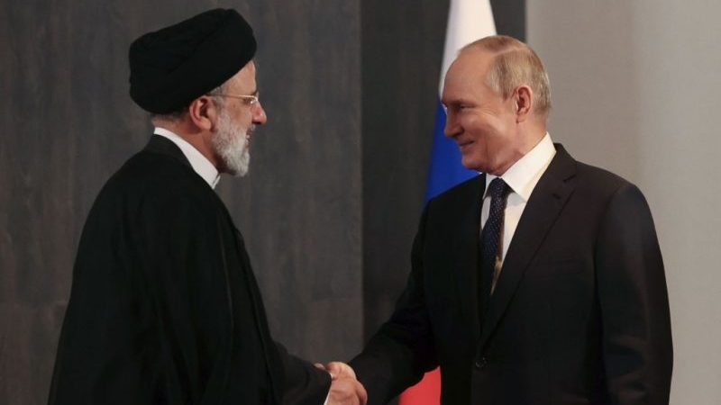 Die Präsidenten von Russland und dem Iran, Wladimir Putin (r) und Ebrahim Raisi, in Samarkand am 15. September 2022.