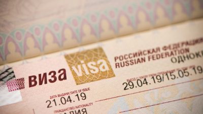 EU setzt Visa-Erleichterungen für Russen ab Montag aus