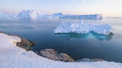 Arktisches Eis wächst um sieben Gigatonnen an einem Tag