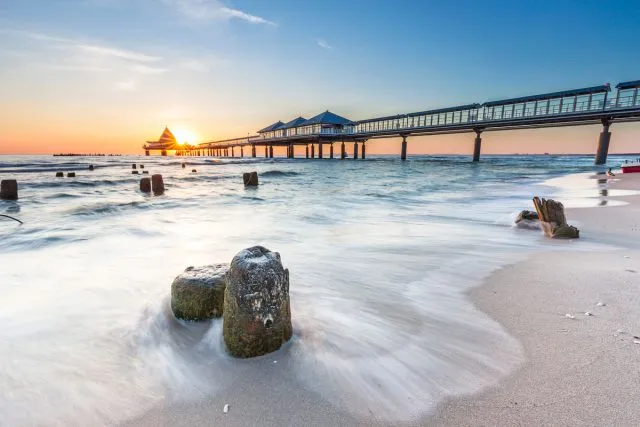 Seebrücke in Ahlbeck auf der Ostseeinsel Usedom