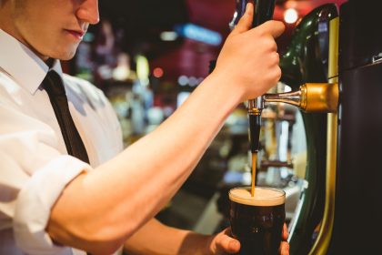 Wochenrückblick: Gehackte Taxis, Pub-Besitzer und „Digitale Diplomatie“