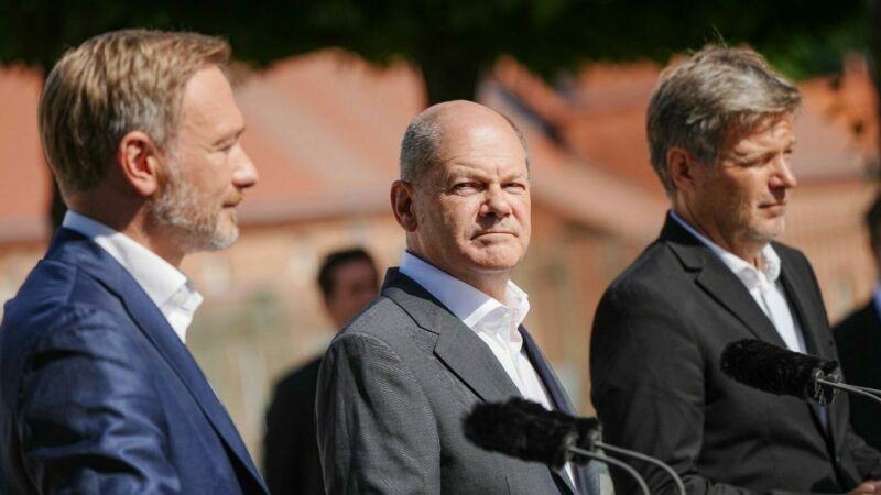 Finanzminister Christian Lindner (FDP), Bundeskanzler Olaf Scholz (SPD) und Wirtschaftsminister Robert Habeck (Bündnis 90/Die Grünen).