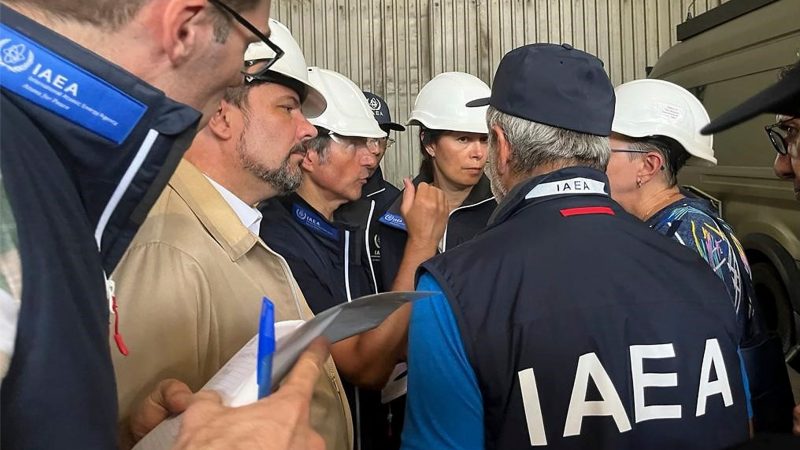 Der IAEA-Generaldirektor Rafael Mariano Grossi  und Mitglieder der IAEA-Unterstützungs- und Hilfsmission kommen im Kernkraftwerk Saporischschja an.