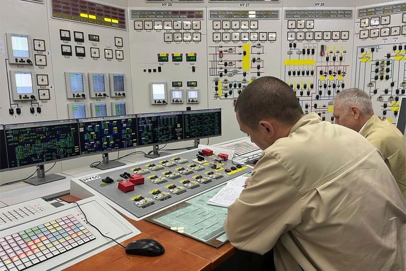 Die Lage der Mitarbeiter in dem ukrainischen AKW sei unhaltbar, heißt es in einem Bericht der IAEA.
