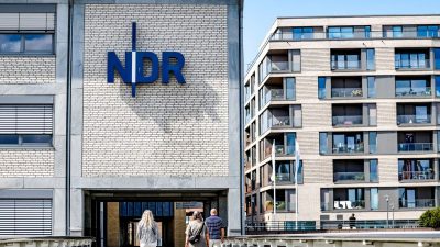 NDR: Journalisten werfen eigenen Kollegen „Hofberichterstattung“ vor