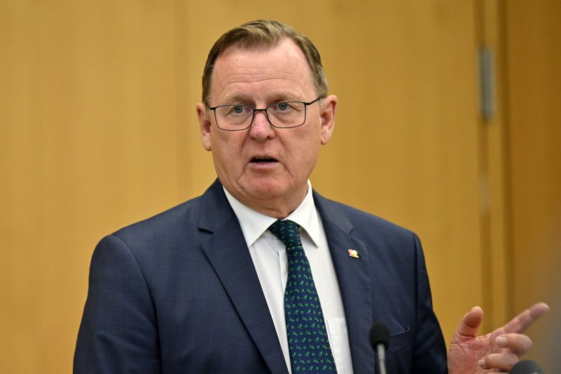 Bodo Ramelow (Die Linke), Ministerpräsident von Thüringen, bei einer Rede in Erfurt.