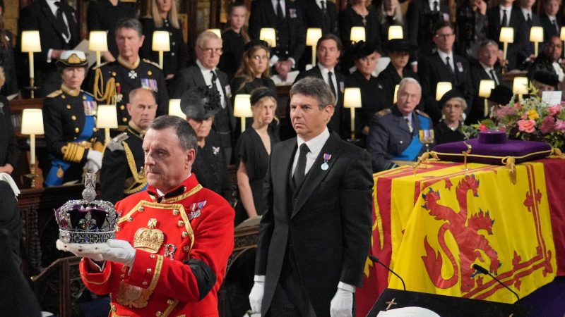 Nach Begräbnis der Queen: Frühere Kolonialstaaten fordern Rückgabe von Kronjuwelen
