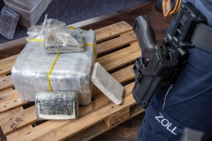 Großrazzia mit 2.800 Zöllnern wegen Schwarzarbeit auf dem Bau