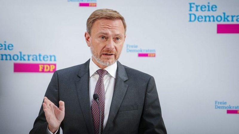 Bundesfinanzminister Christian Lindner beharrt auf der Einhaltung der Schuldenbremse.