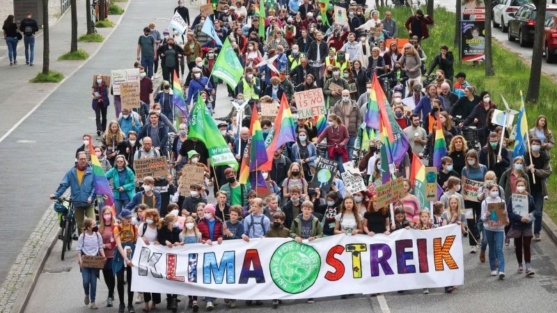 Zehntausende demonstrieren bei Klimastreik von Fridays for Future