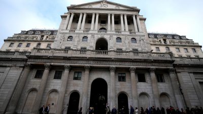 Pfund abgestürzt – Britische Notenbank ergreift Notmaßnahmen