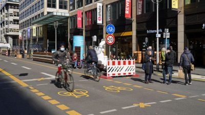 Sperrung der Berliner Friedrichstraße für Autoverkehr rechtswidrig