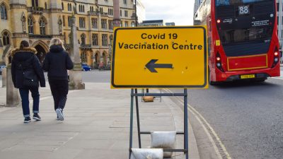 Negative Schutzwirkung: Fördert die Corona-Impfung eine Infektion?