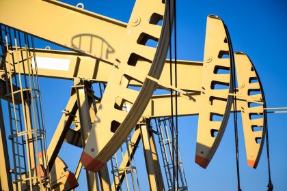 OPEC+ will Ölförderung drastisch kürzen – Weißes Haus spricht von „feindlichem Akt“