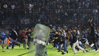 Massenpanik in Indonesien: 125 Tote und 180 Verletzte nach Fußballspiel
