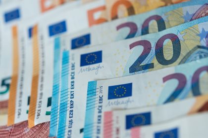 Öffentliches Finanzierungsdefizit deutlich gesunken