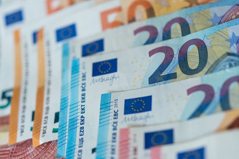 Drei Viertel der Befragten einer Umfrage für den «ARD-Deutschlandtrend» stehen den Entlastungsmaßnahmen der Bundesregierung kritisch gegenüber.