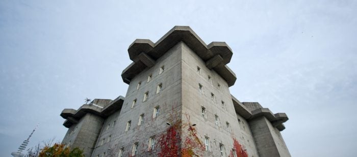 In Hamburg existieren noch hunderte unterirdische und oberirdische Luftschutzbunker - wie hier in der Feldstraße.