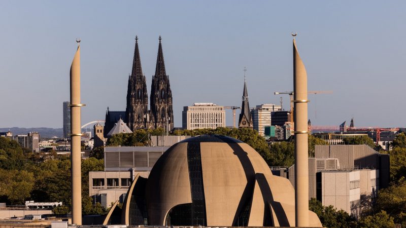 Karlsruhe, Köln, Essen: Türkischer Wahlkampf und DITIB-Moscheen in Deutschland