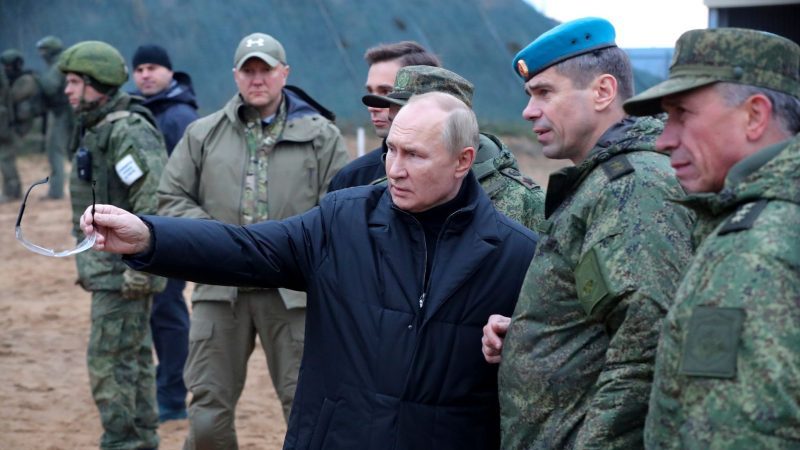 Kremlchef Wladimir Putin beim Besuch eines militärischen Ausbildungszentrums in der Region Rjasan.