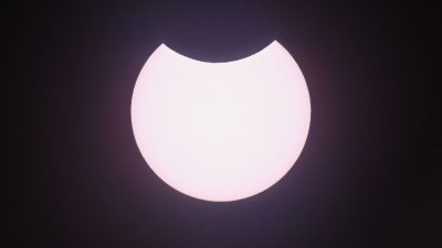 Partielle Sonnenfinsternis: Wenn der Mond die Sonne verdeckt