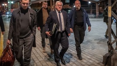 Bundespräsident Steinmeier zu Besuch in Ukraine eingetroffen