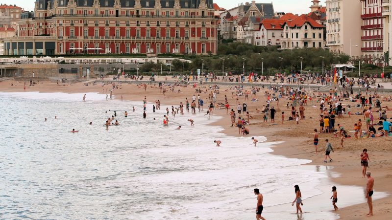 Die Badesaison ist in Biarritz noch nicht vorbei. Die Temperaturen im Südwesten Frankreichs sind die ganze Woche über gestiegen und sollen über 30 Grad erreichen.